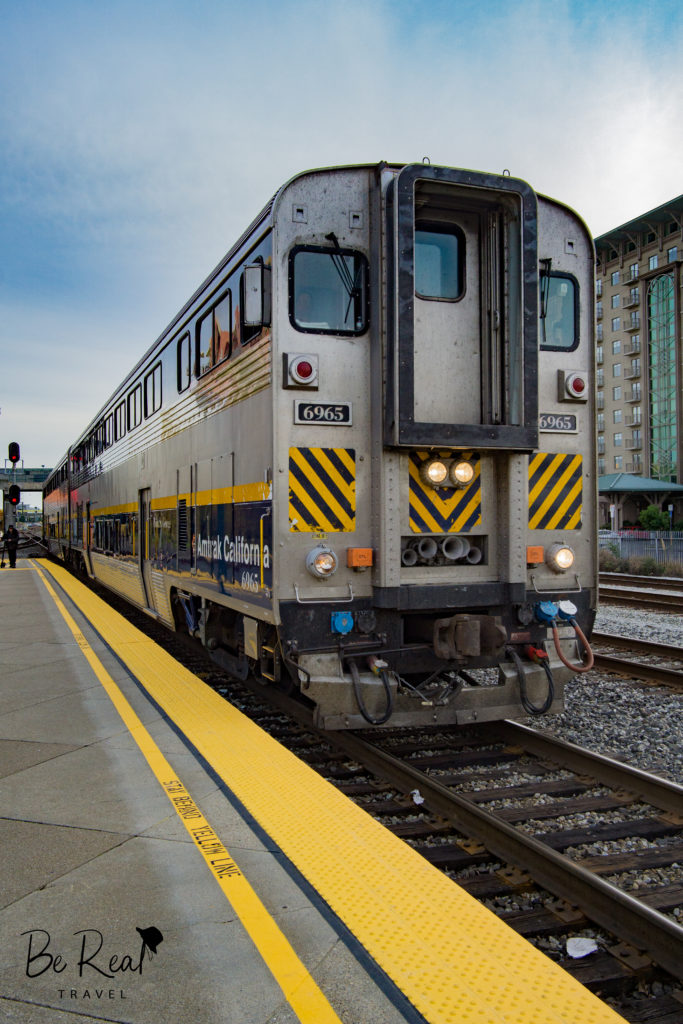 An Amtrak train arrives to Emeryville station, California